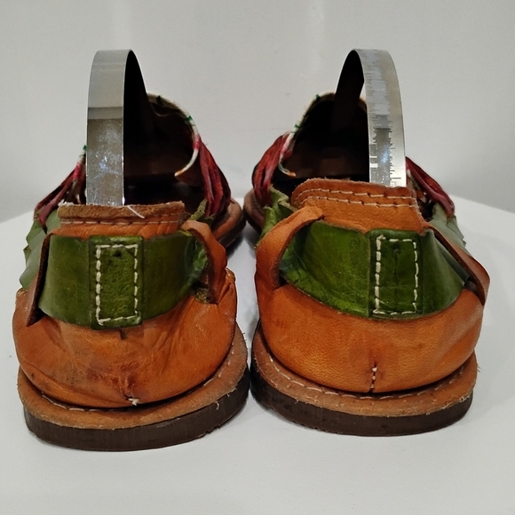 FRIDA KAHLO LEATHER HUARACHES NWOT - Picture 2 of 7